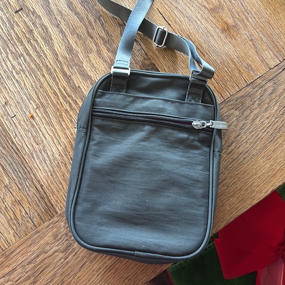 Baggallini Cross Body.  Good condition. - Picture 2 of 7
